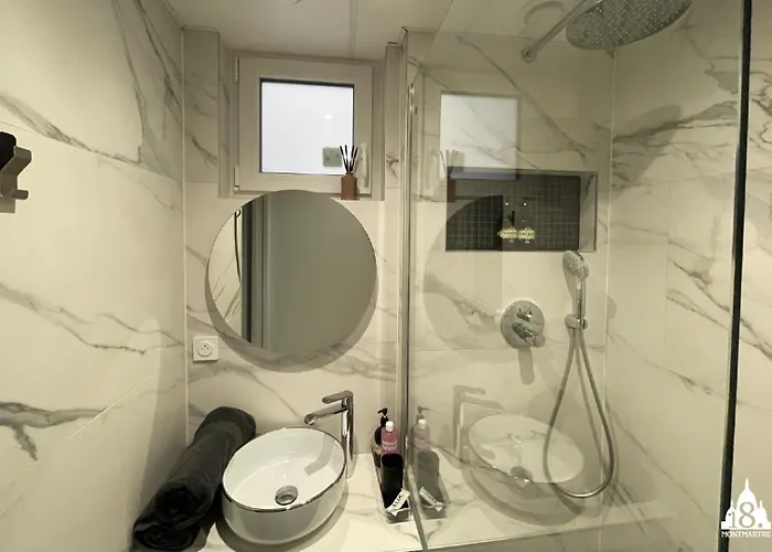 Apartment 18 Montmartre *