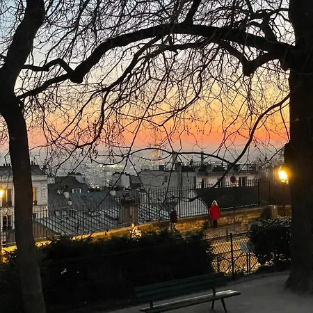 18 Montmartre Apartment